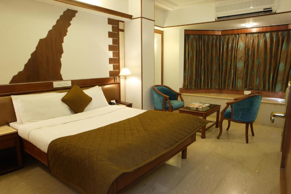Superior Double or Twin Room,689208606:JPEG