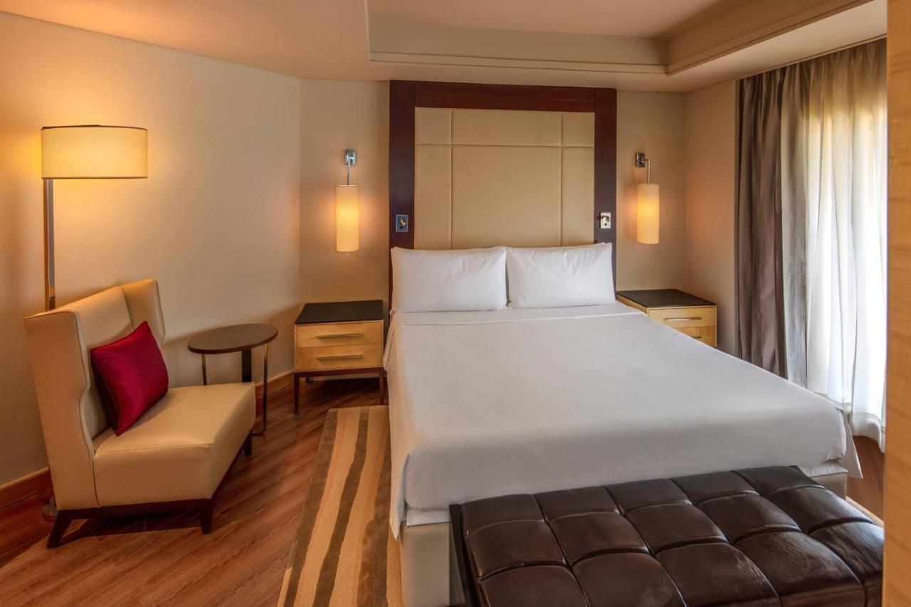 1 King Bed Ocean View Executive Lounge Access Sunset Suite,1403070764:JPEG