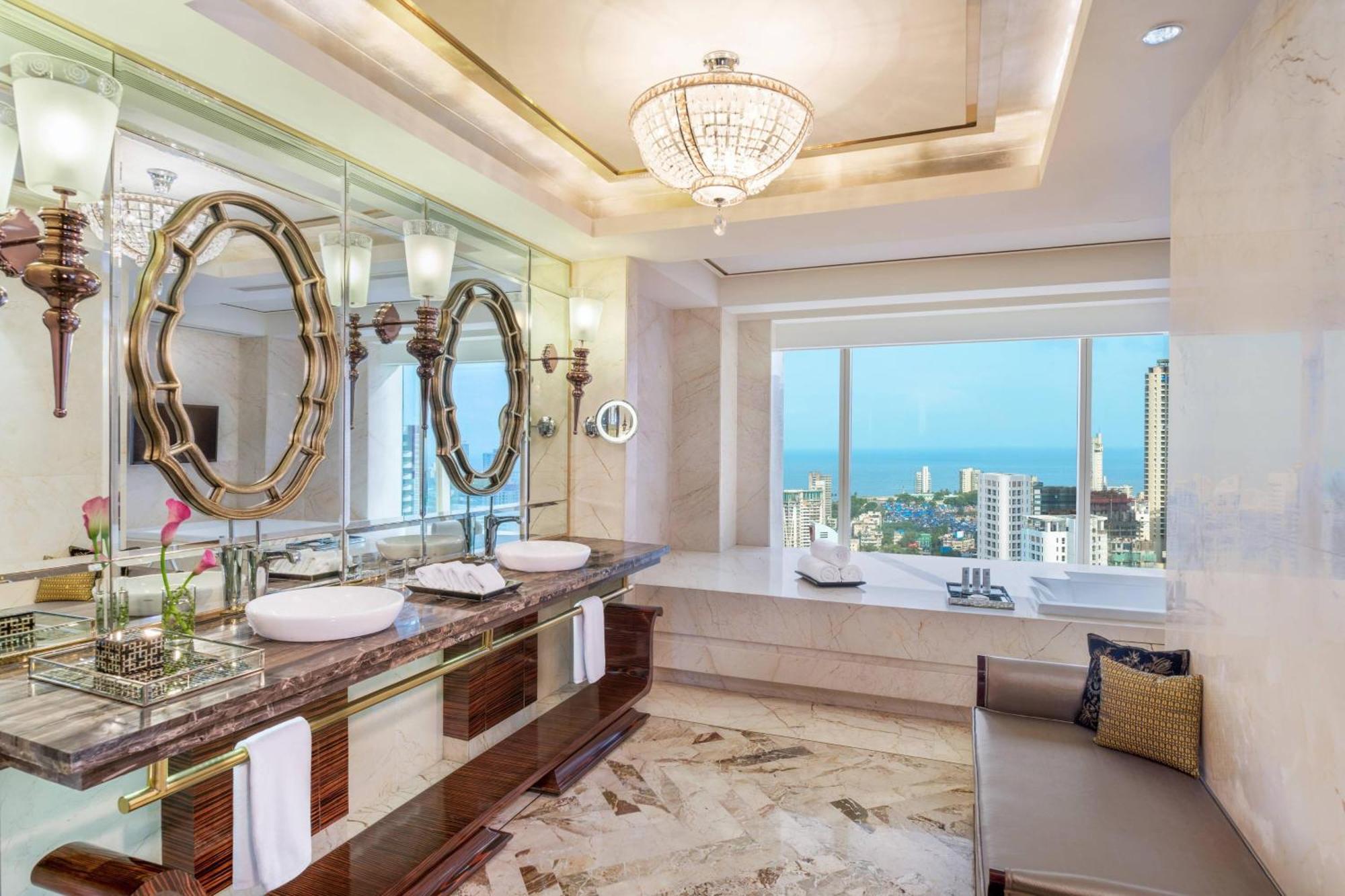 Mansion Suite