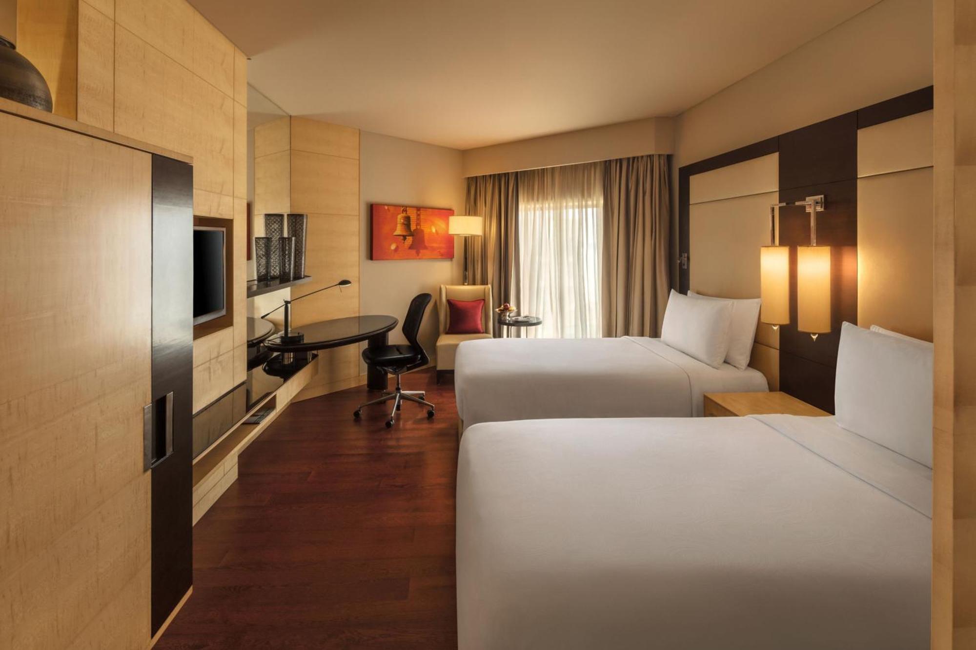 Executive Lounge Access Guest room 2 Twins Enjoy on Food & Soft Beverages Laundry