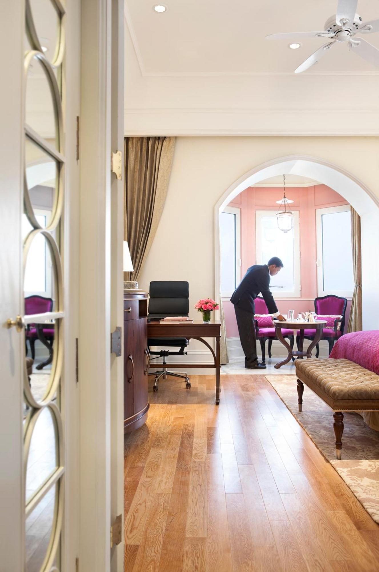 Taj Club Kamer met Kingsize Bed en Uitzicht op Zee - Gratis Vervoer van of naar de Luchthaven