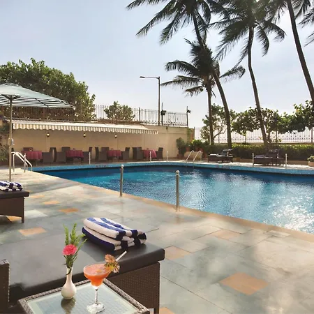 Ramada Plaza By Wyndham Palm Grove-2