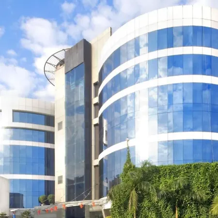 Peninsula Grand-3